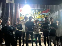Tim Humoriezt dan BPK Seth Adji Amankan Ular Piton yang Hendak Masuk Rumah Warga
