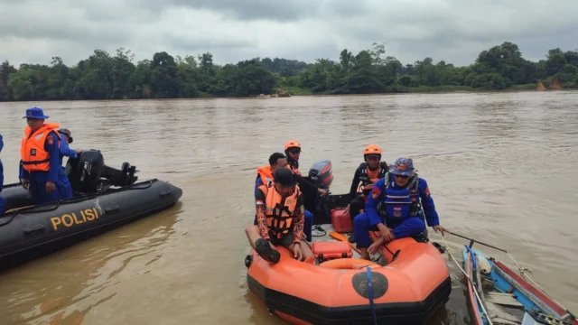 Pencarian Dua Polisi di Sungai Katingan Terkendala Arus Deras dan Jeram