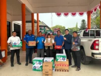 Dukung Perjuangan Satgas Karhutla, Muhammad Syauqie Bagikan Bantuan di Kantor BPBD Kalteng