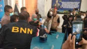Kejar-kejaran di Kobar, BNNP Kalteng Sita Sabu Hampir 1 Kg dan Amankan Tersangka SR