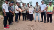 Tinjau Jalan Cempaka Mulia–Kampung Melayu, Komisi IV DPRD Kalteng Terima Usulan Desa